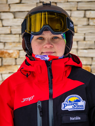 Natália Očvárová - inštruktorka lyžovania