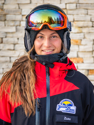 Zuzka Šarinová - inštruktorka lyžovania a snowboardingu